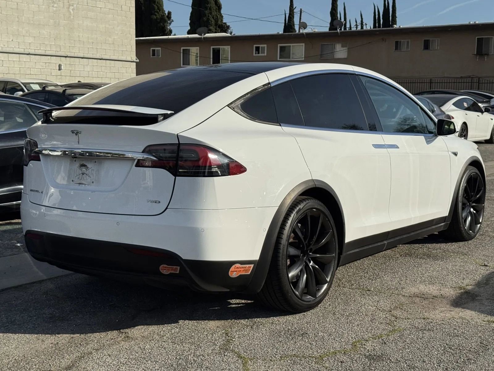 Used 2016 Tesla Model X 75D image 4