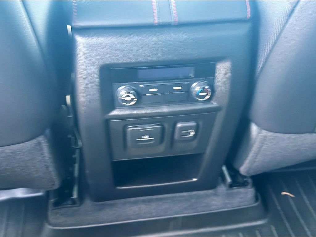 Used 2023 Chevrolet Traverse RS FWD image 20