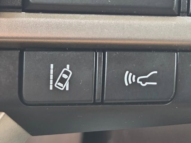 Used 2019 Lexus RX 350L FWD w/ Premium Package image 17