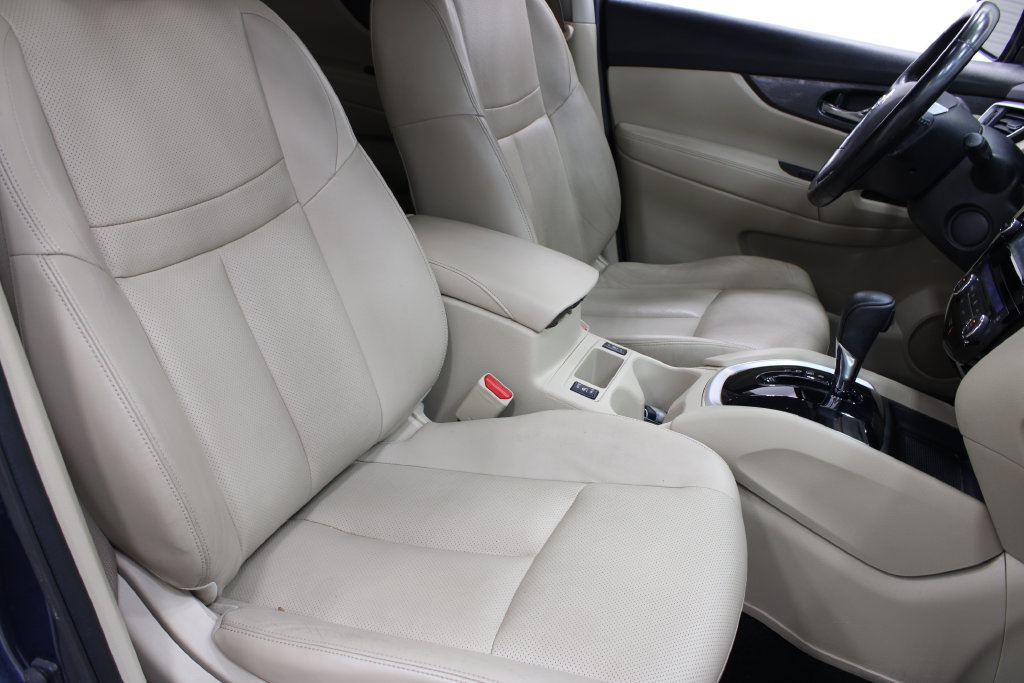 Used 2016 Nissan Rogue SL FWD image 24