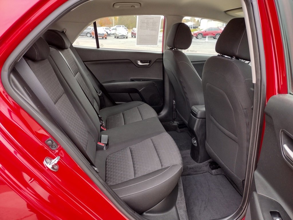 Used 2023 Kia Rio S image 9
