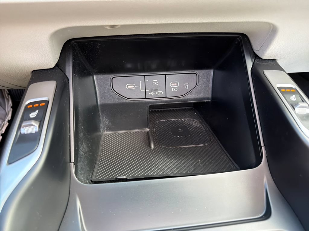 Used 2024 Kia Sorento S w/ Panoramic Sunroof Package FWD image 12