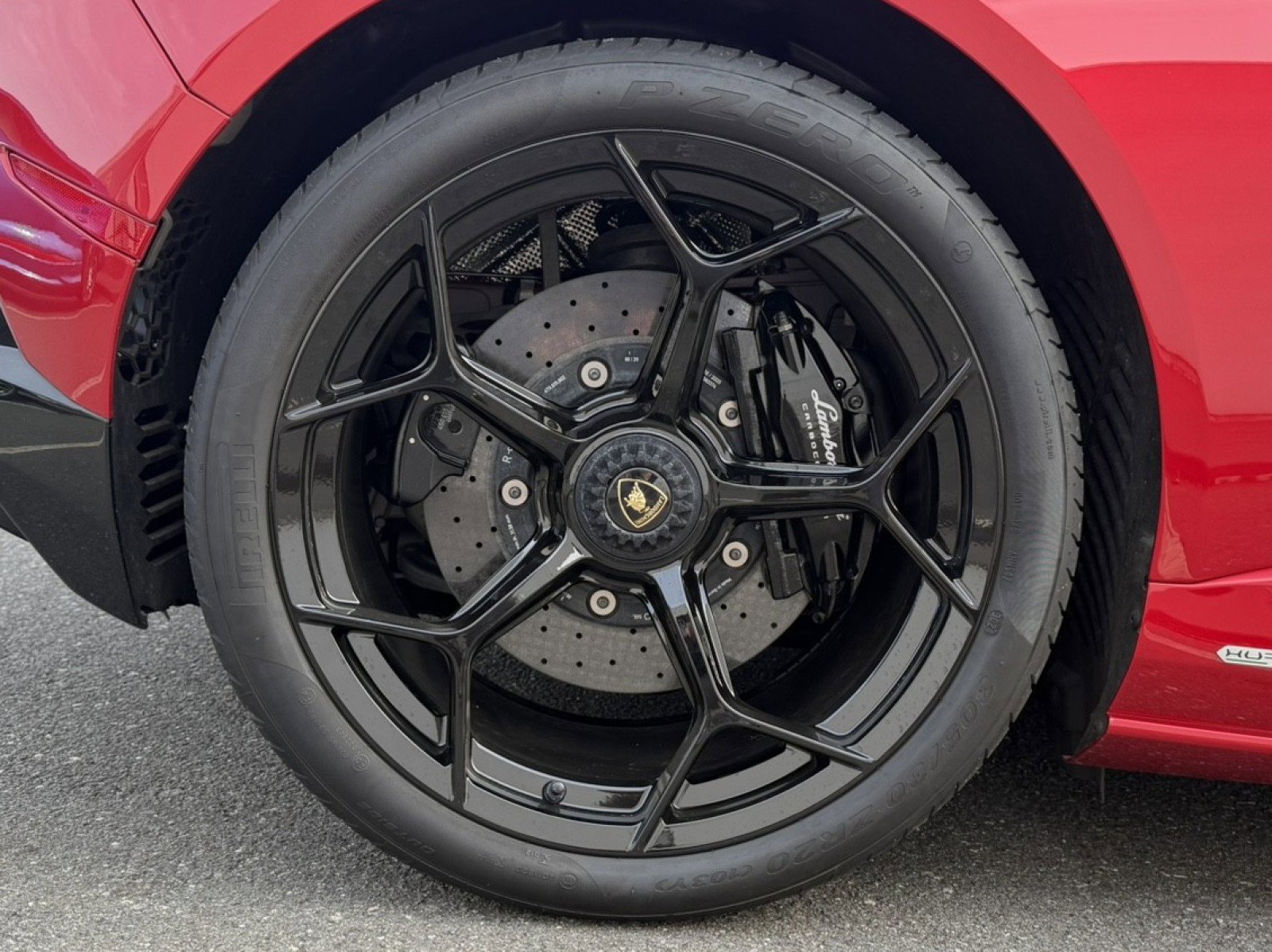 Used 2021 Lamborghini Huracan EVO image 11