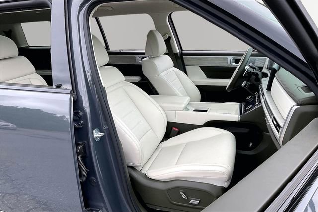 Used 2025 Hyundai Santa Fe Calligraphy FWD image 21