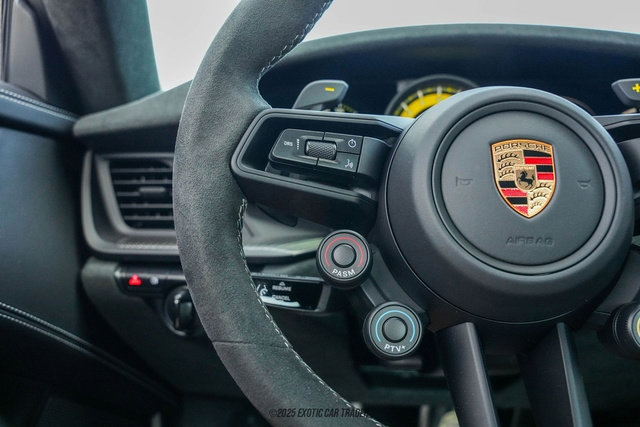 Used 2025 Porsche 911 GT3 RS image 32