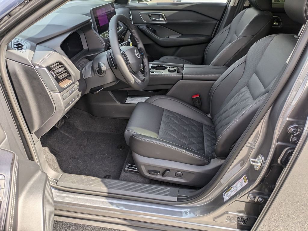 New 2026 Nissan Rogue Platinum w/ Platinum Premium Package image 18