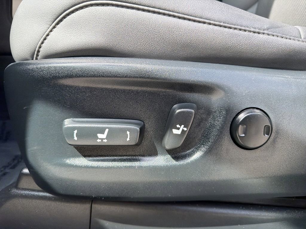 Used 2021 Lexus GX 460 Premium w/ Premium Package image 13