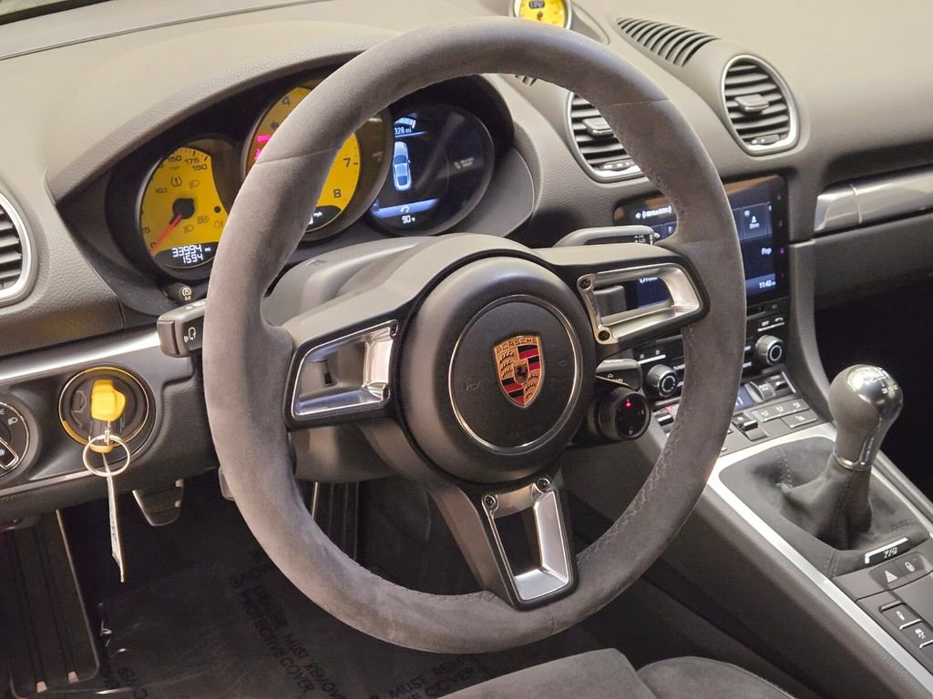 Used 2018 Porsche 718 Cayman GTS RWD image 32