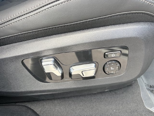 Used 2026 BMW X6 M60i AWD/4WD image 12