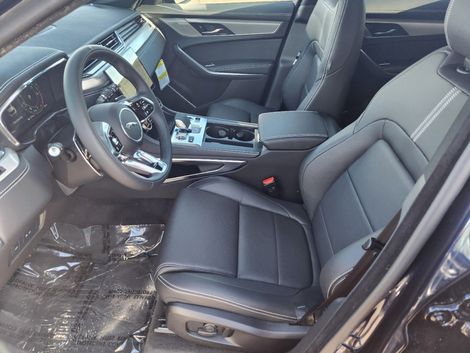 New 2025 Jaguar F-PACE R-Dynamic S image 15