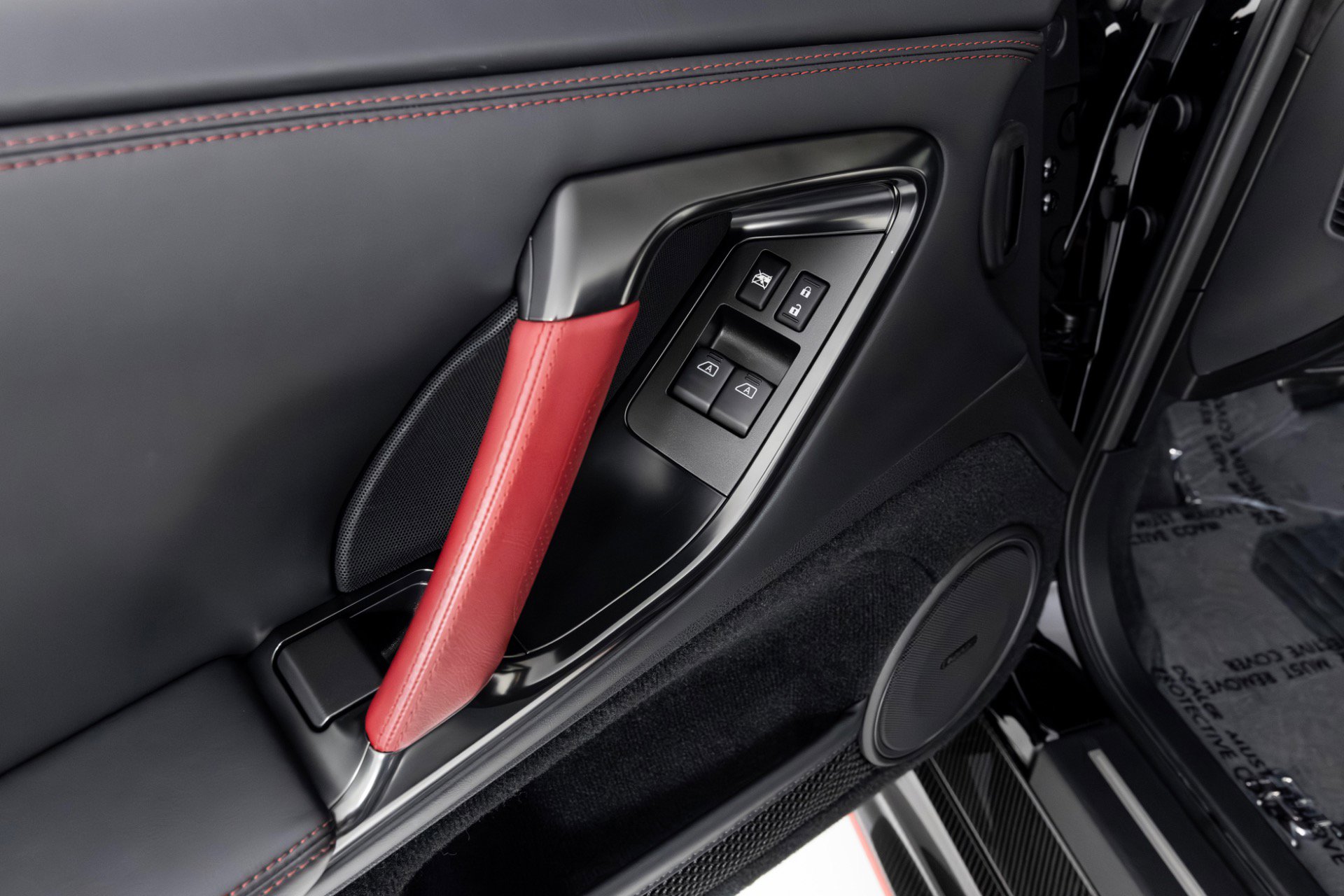 Used 2017 Nissan GT-R NISMO image 25