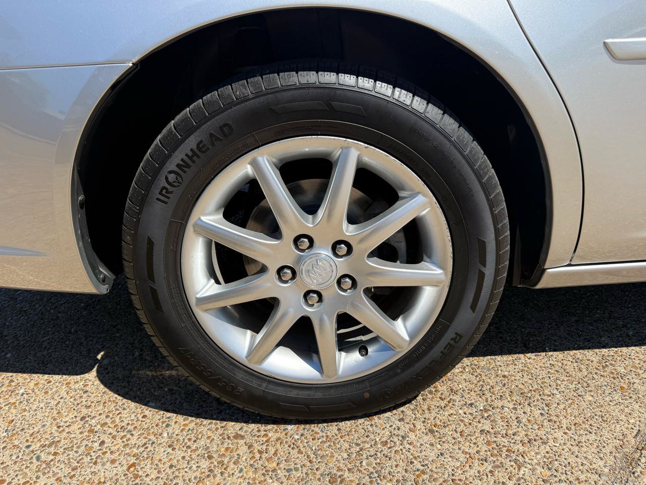 Used 2008 Buick Lucerne CXL w/ Driver Confidence Package FWD image 6