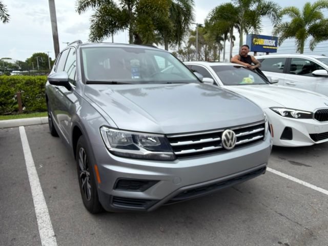 Used 2021 Volkswagen Tiguan SE w/ Panoramic Sunroof Package FWD video 2