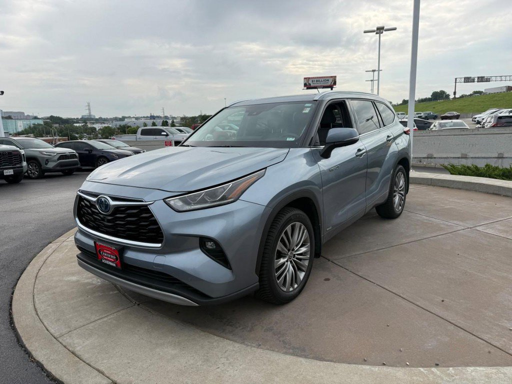 Certified 2020 Toyota Highlander Platinum AWD/4WD image 11