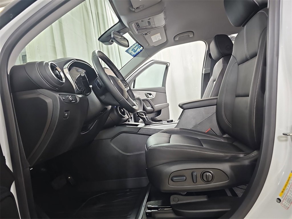 Certified 2023 Chevrolet Blazer LT w/ LPO, Floor Liner Package image 19