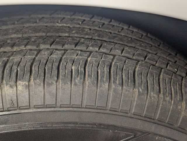 Used 2025 Chrysler Pacifica Select FWD image 9