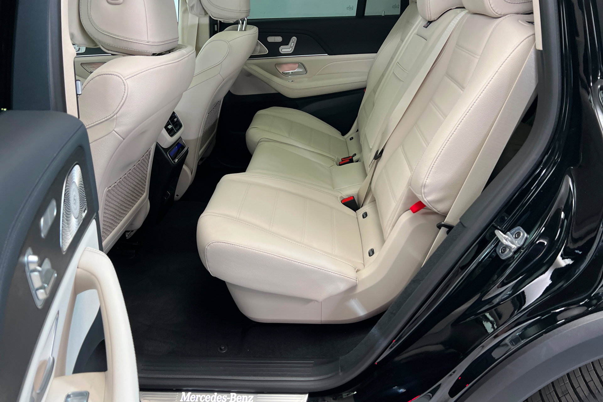 New 2026 Mercedes-Benz GLS 450 GLS 450 image 21