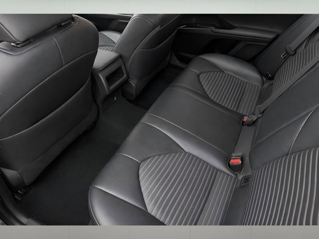 Used 2019 Toyota Camry SE image 17