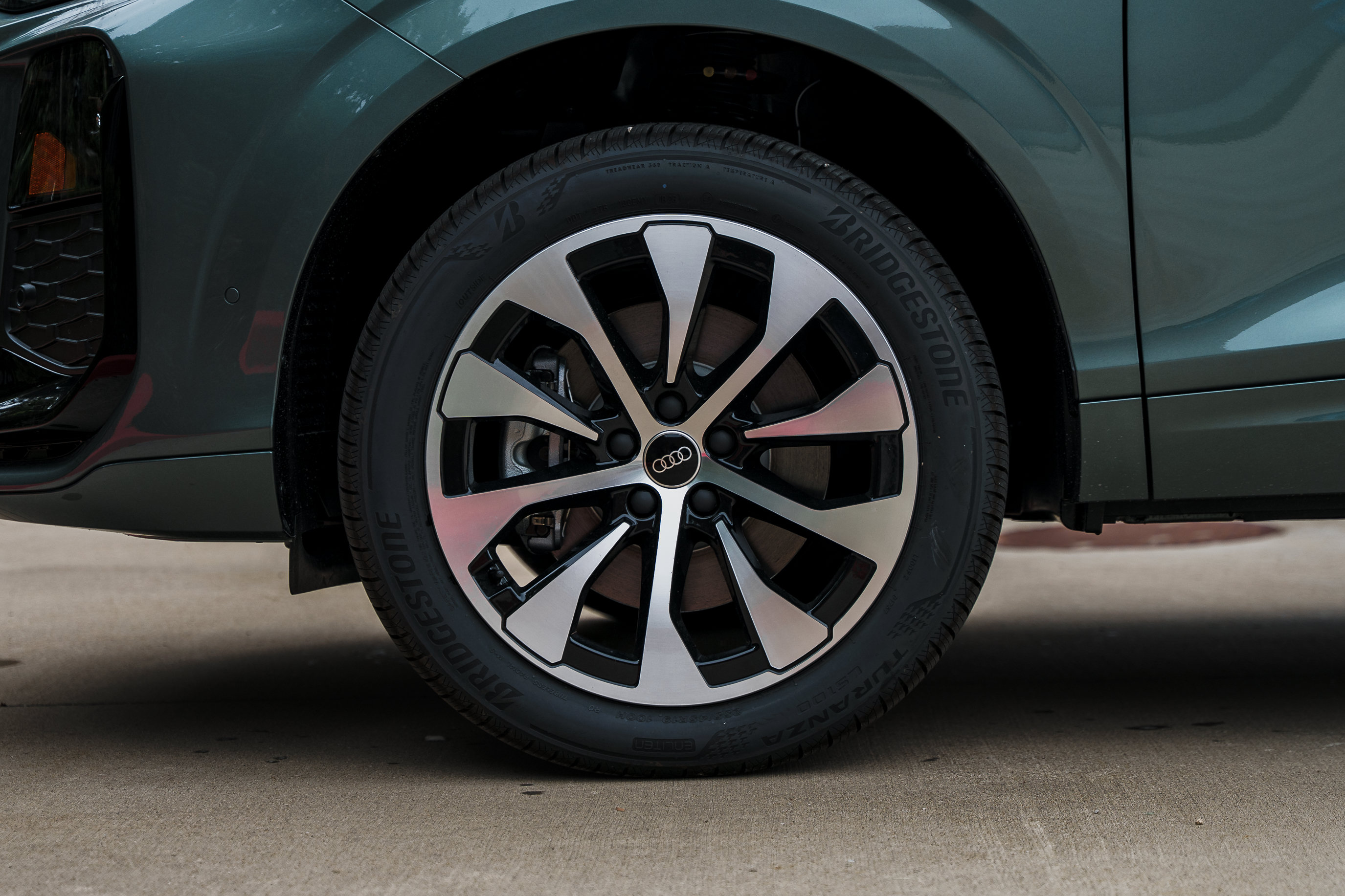 New 2026 Audi Q3 quattro 2.0T AWD/4WD image 25
