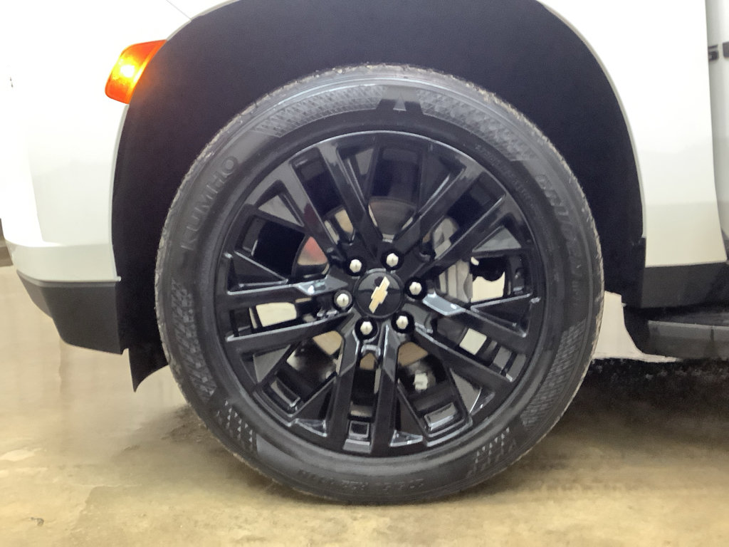 Used 2024 Chevrolet Suburban LS w/ Driver Alert Package image 27