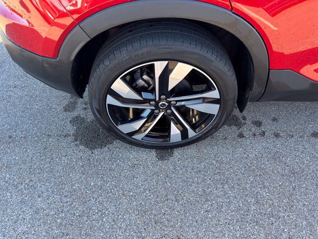 Certified 2024 Volvo XC40 B5 Plus w/ Climate Package AWD/4WD image 34