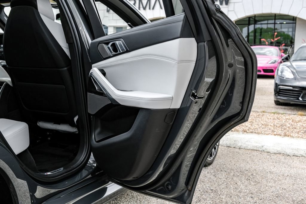 Used 2022 BMW X6 M w/ Executive Package AWD/4WD image 56