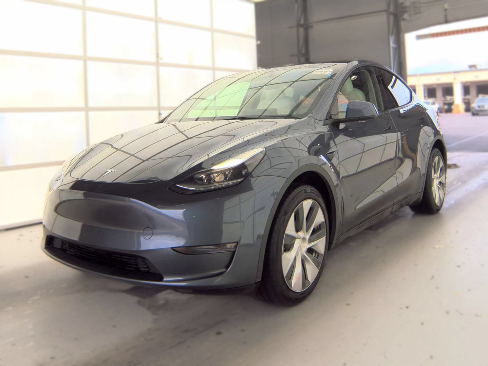Used 2023 Tesla Model Y Long Range AWD/4WD image 4