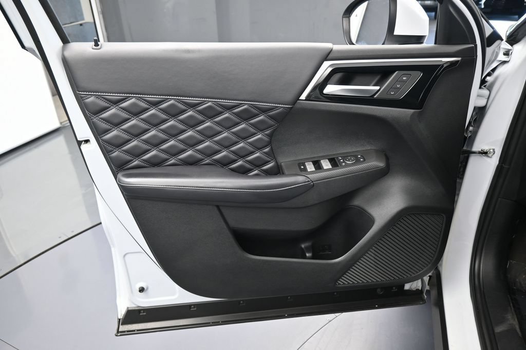 Used 2024 Mitsubishi Outlander SEL FWD image 14