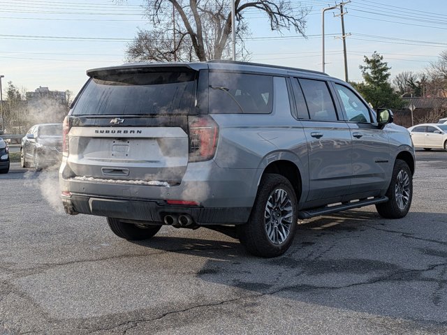 Used 2025 Chevrolet Suburban Z71 image 5