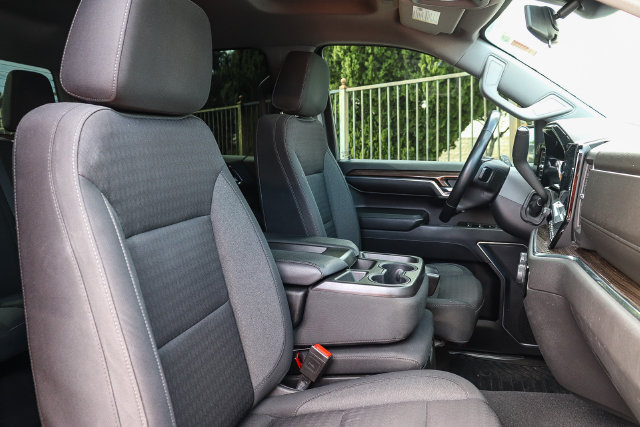Used 2023 Chevrolet Silverado 1500 LT RWD image 17