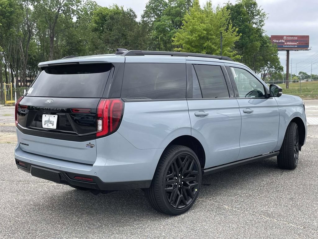 New 2026 Ford Expedition Platinum w/ Stealth Performance Package AWD/4WD image 3