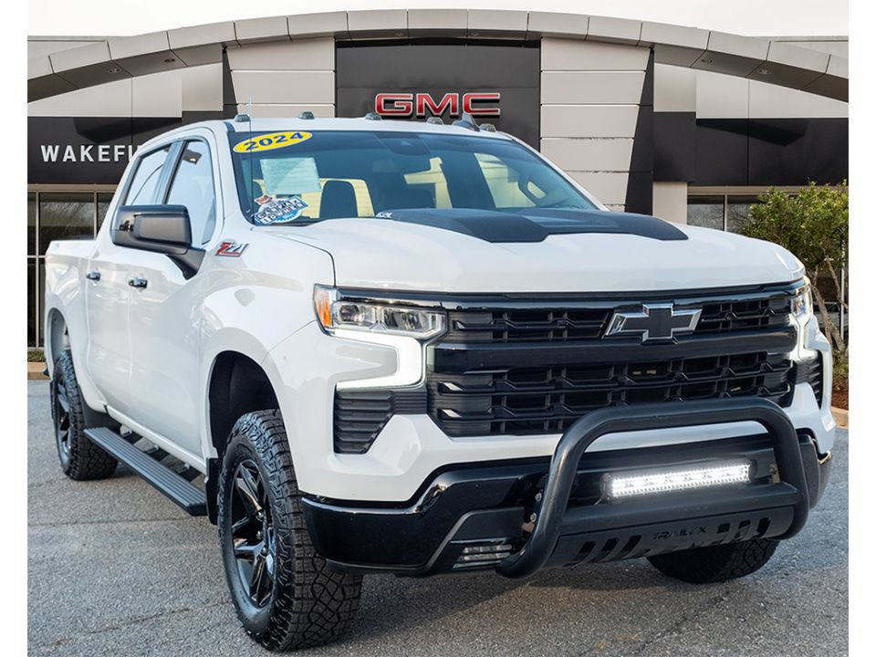Used 2024 Chevrolet Silverado 1500 LT Trail Boss w/ Convenience Package II