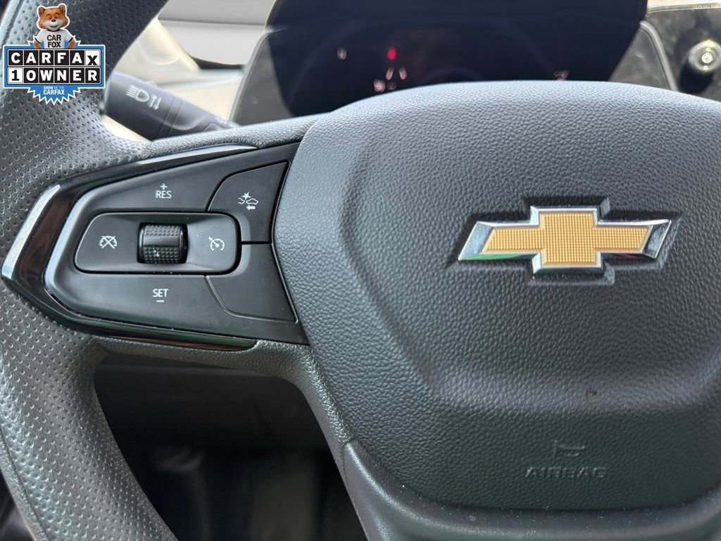 Used 2025 Chevrolet Trax LT FWD image 25