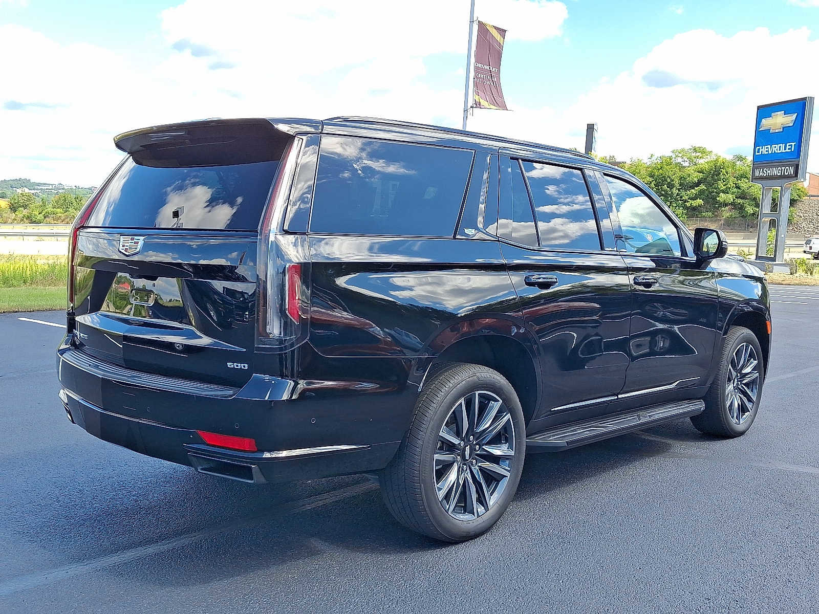 Used 2024 Cadillac Escalade Sport image 6