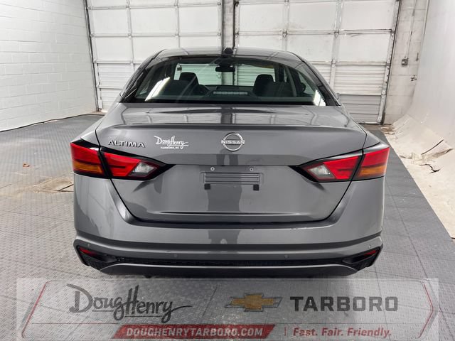 Used 2025 Nissan Altima 2.5 SV FWD image 8
