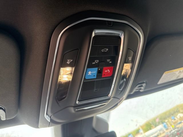 Used 2024 Jeep Wagoneer L Series II w/ Flexible Seating Group AWD/4WD image 20