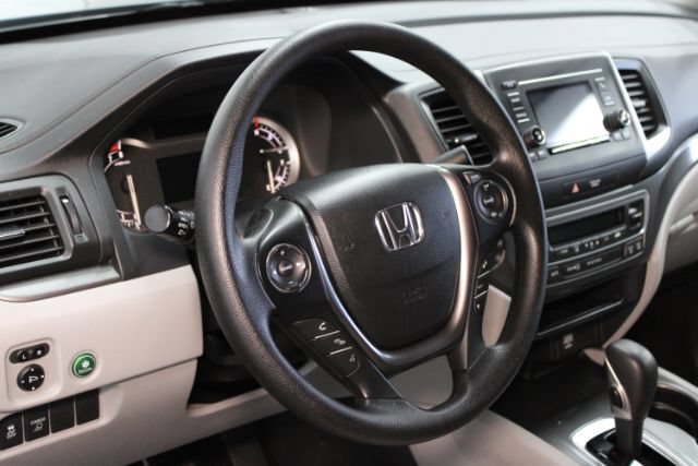 Used 2017 Honda Ridgeline RTS image 17