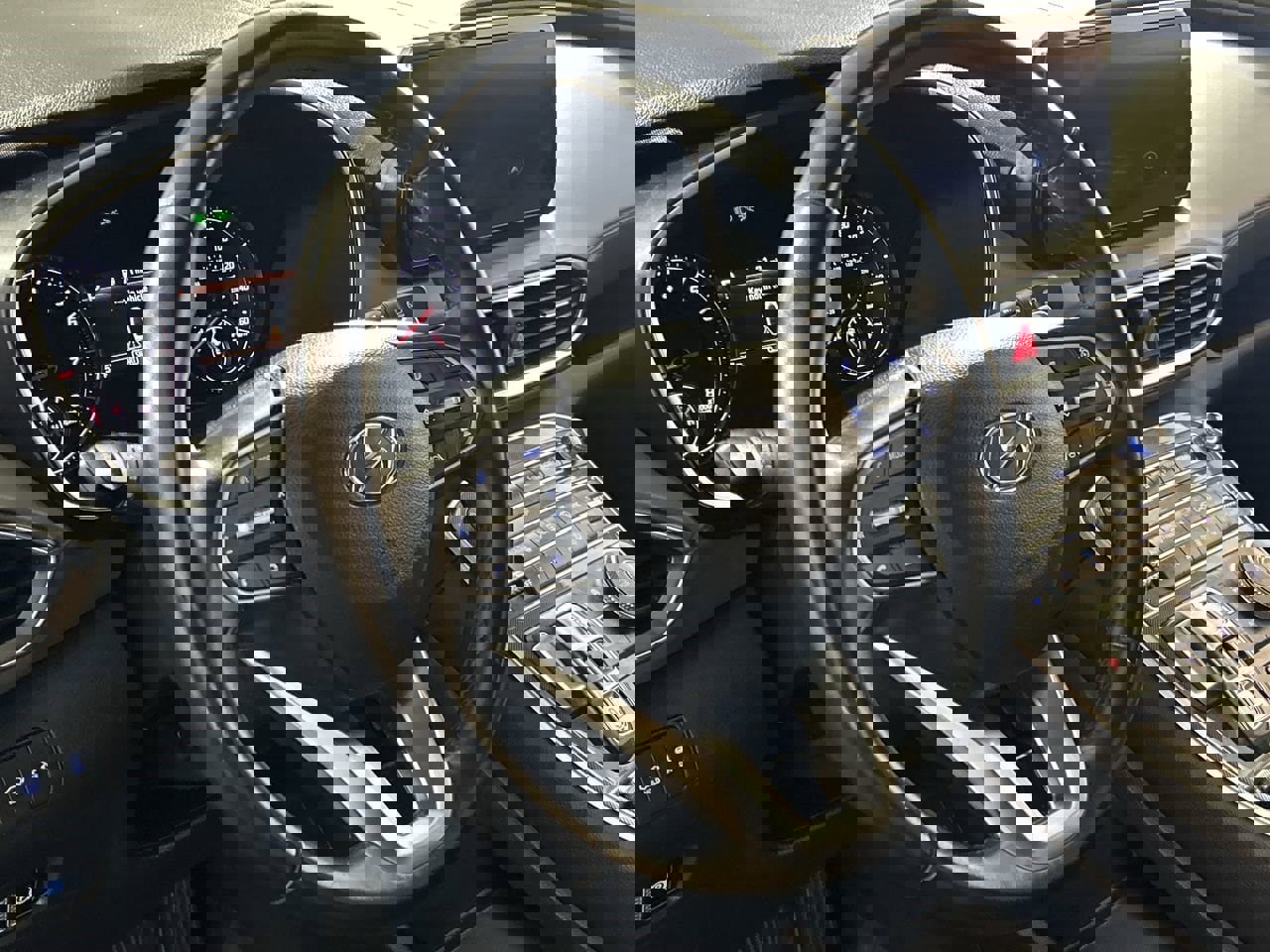 Used 2023 Hyundai Santa Fe SEL image 14