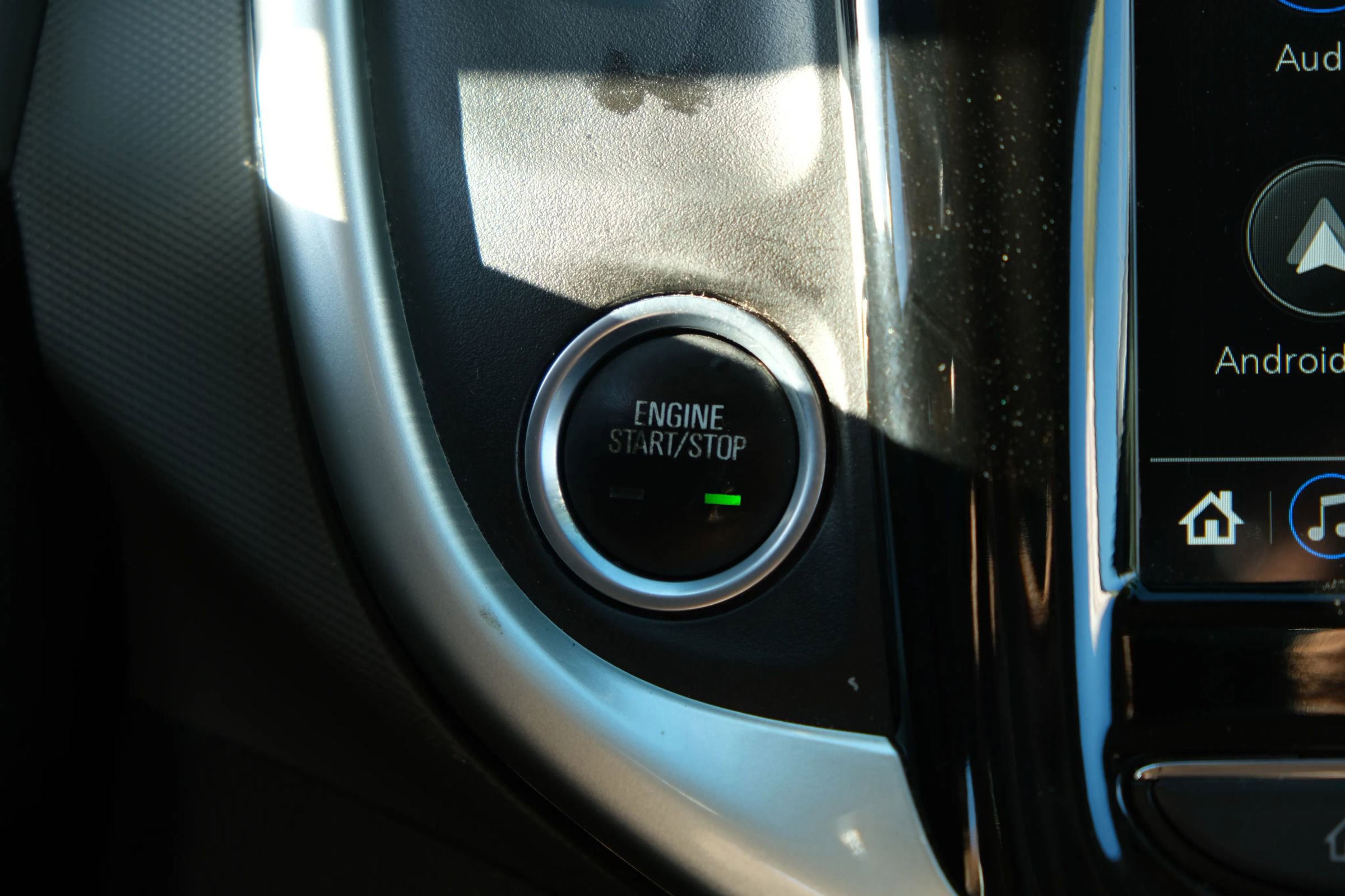 Used 2018 Chevrolet Sonic Premier w/ Driver Confidence Package image 37