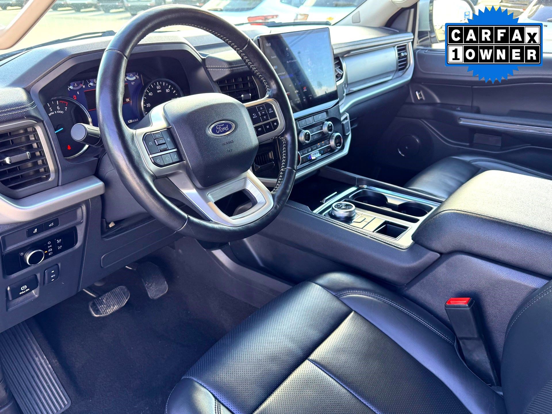 Used 2024 Ford Expedition Max XLT image 11