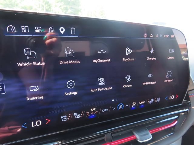 Certified 2025 Chevrolet Silverado EV RST AWD/4WD image 25