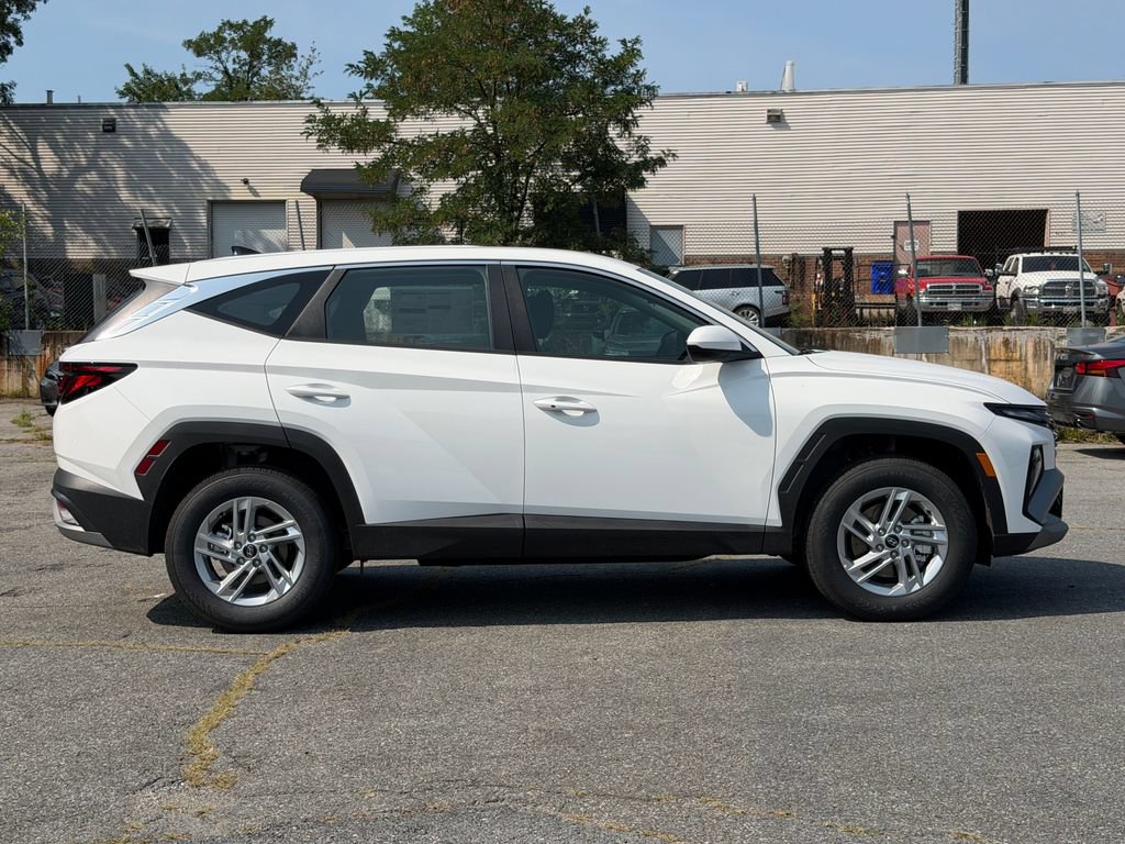 New 2026 Hyundai Tucson SE AWD/4WD image 2