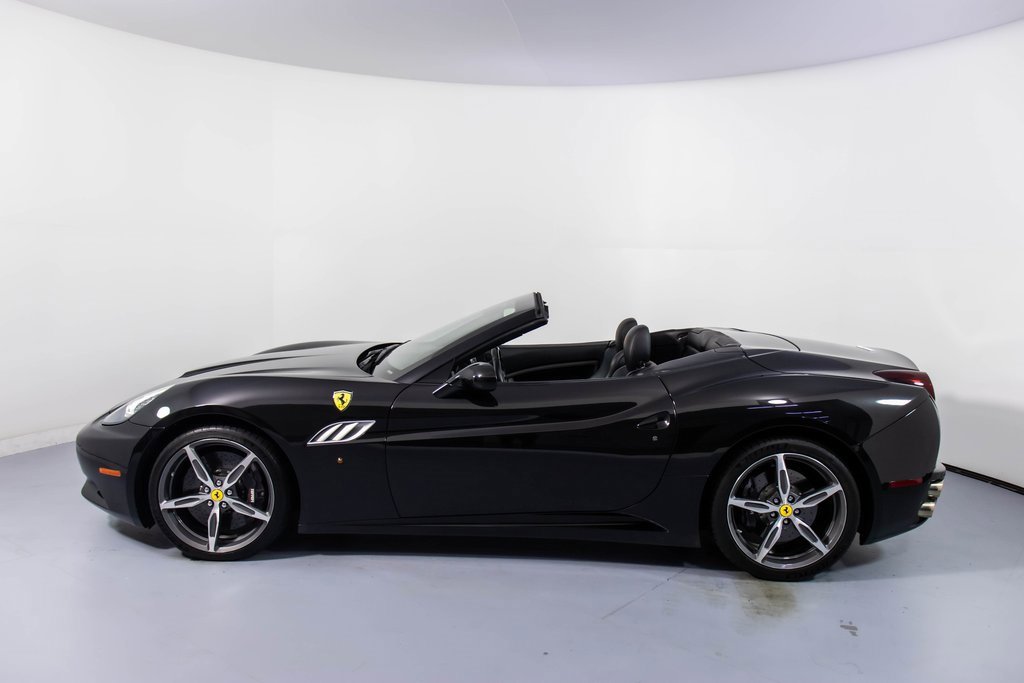 Used 2014 Ferrari California image 9