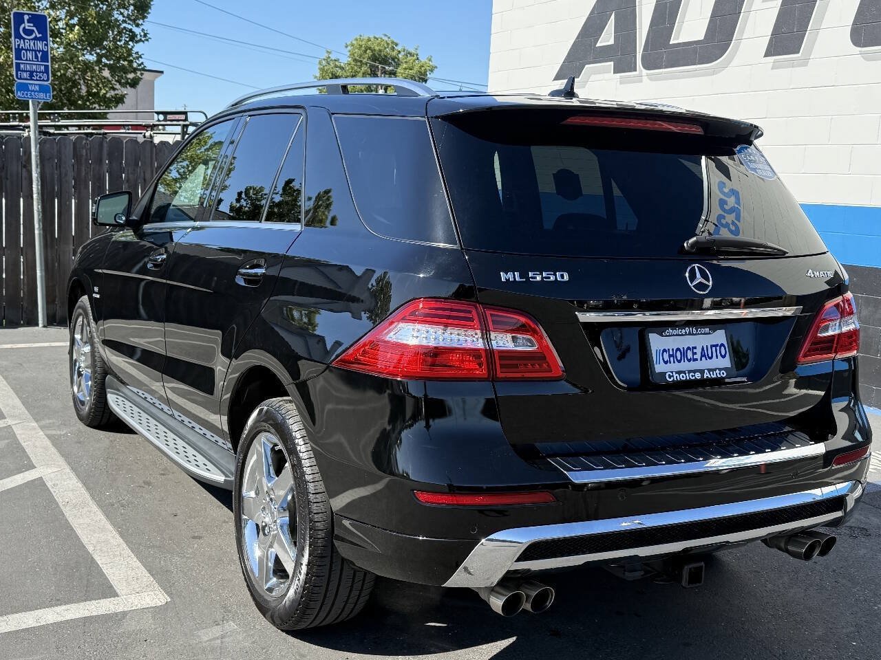 Used 2014 Mercedes-Benz ML 550 4MATIC image 4