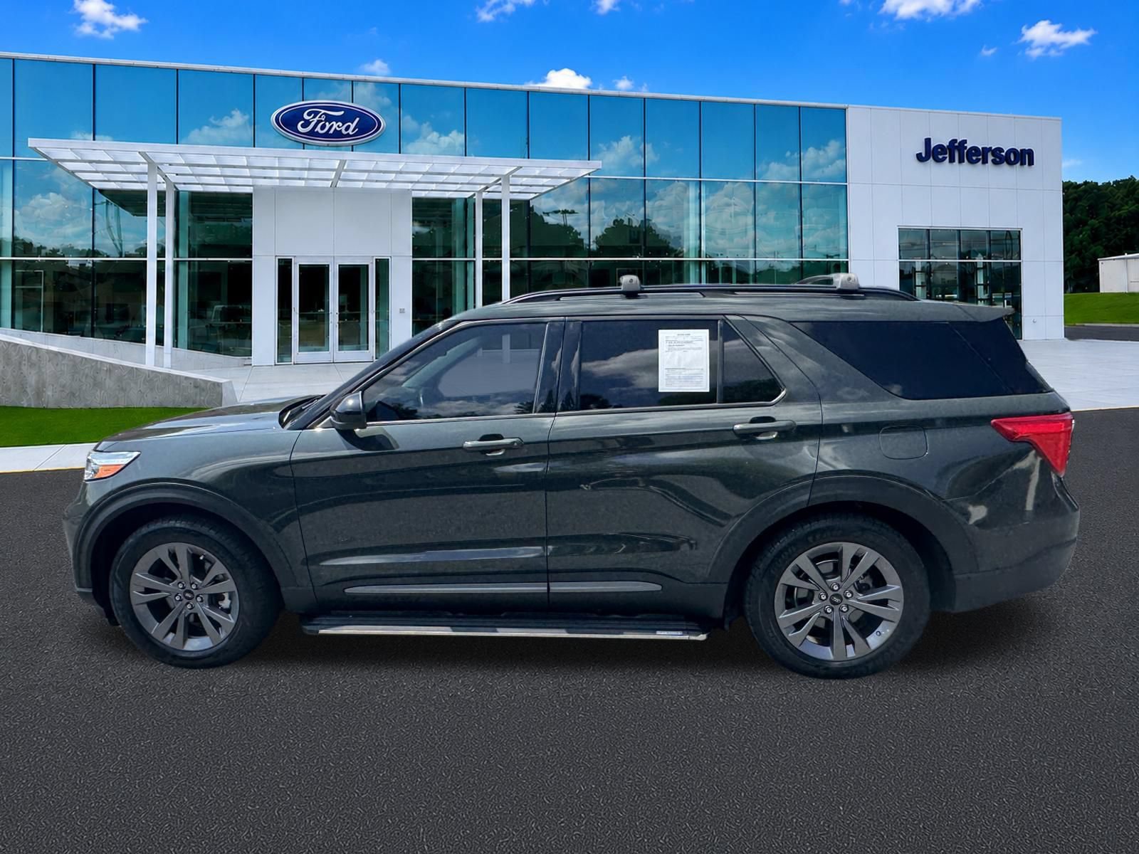 Used 2022 Ford Explorer XLT w/ Equipment Group 202A RWD image 4