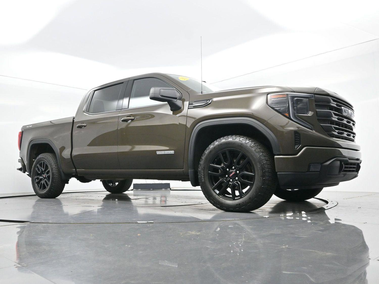 Used 2023 GMC Sierra 1500 Elevation image 39