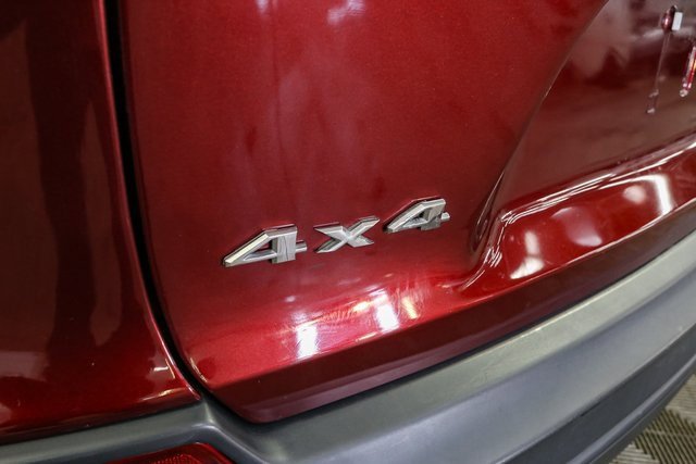 Used 2019 Jeep Cherokee Latitude w/ Cold Weather Group image 10