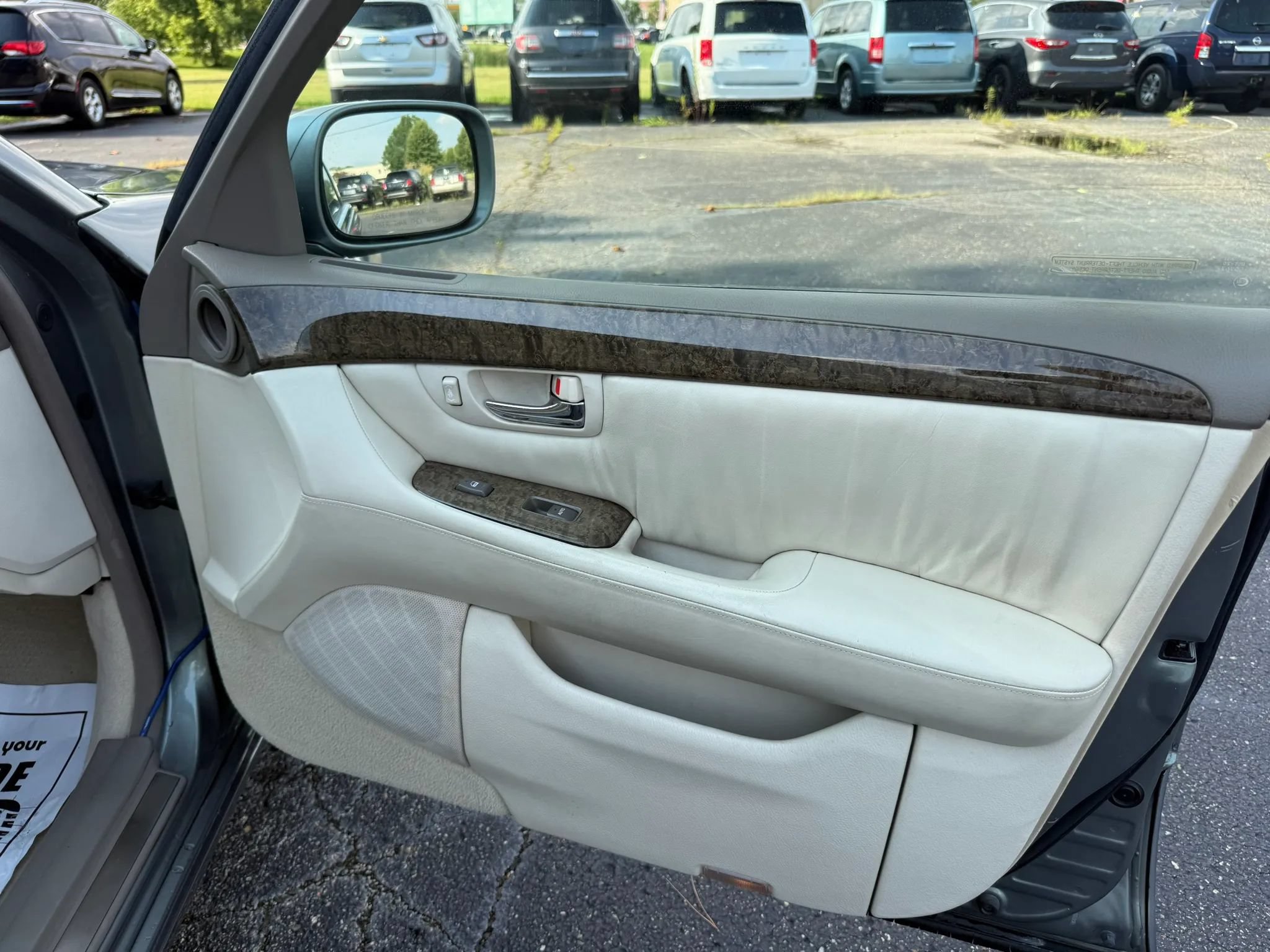 Used 2001 Lexus LS 430 RWD image 24