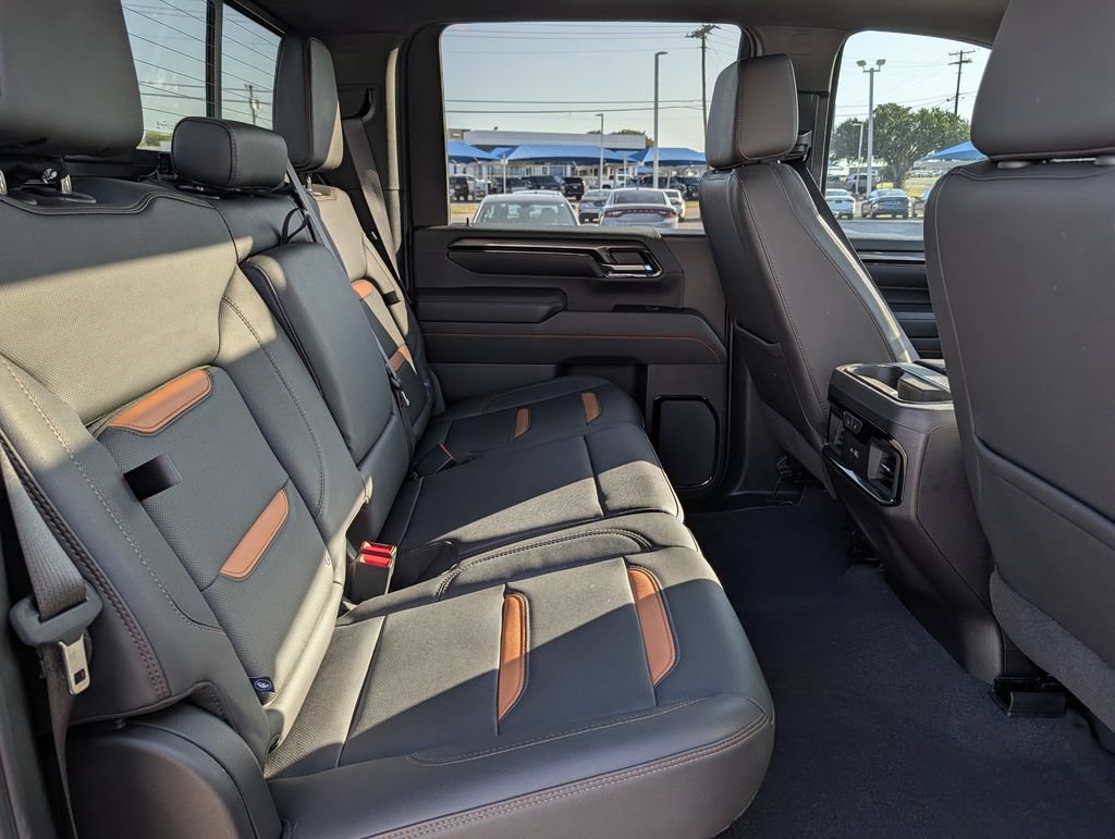 Used 2024 GMC Sierra 2500 AT4 w/ AT4 Premium Plus Package AWD/4WD image 32