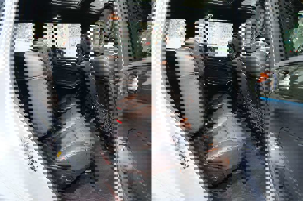 Used 2018 Mercedes-Benz GLS 550 4MATIC w/ Driver Assistance Package image 26